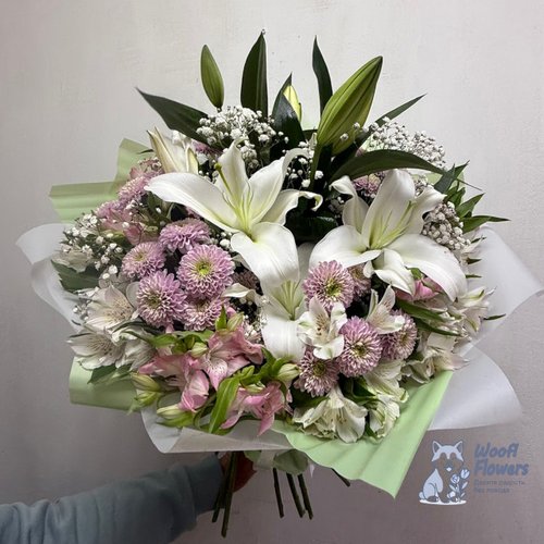 Букет из лилий и хризантем