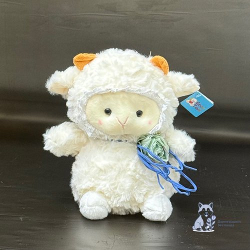 Овечка с розой